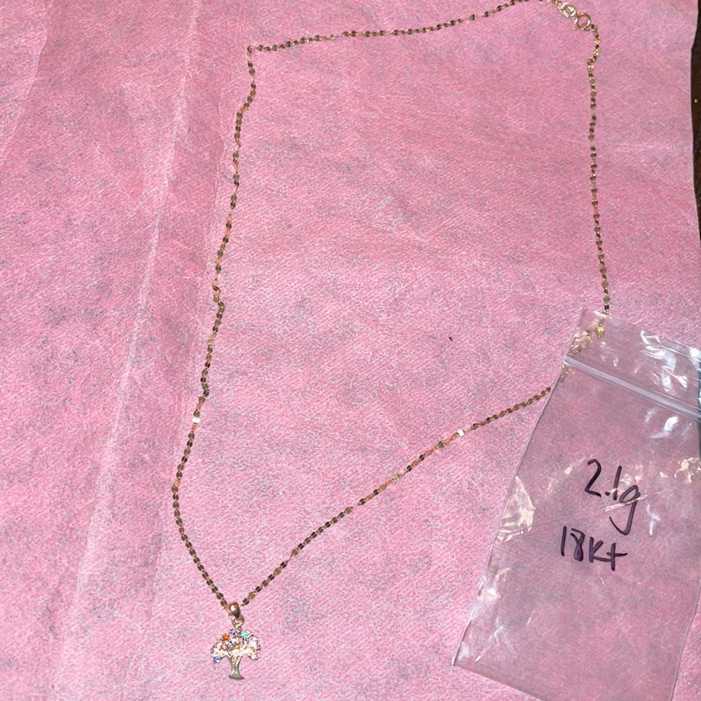 18kt gold necklace with tree pendant